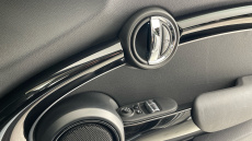 MINI Hatchback 1.5 Cooper Classic Premium 3dr Auto Petrol Hatchback